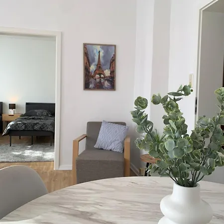 Casa Nana! Modern In Location דירה